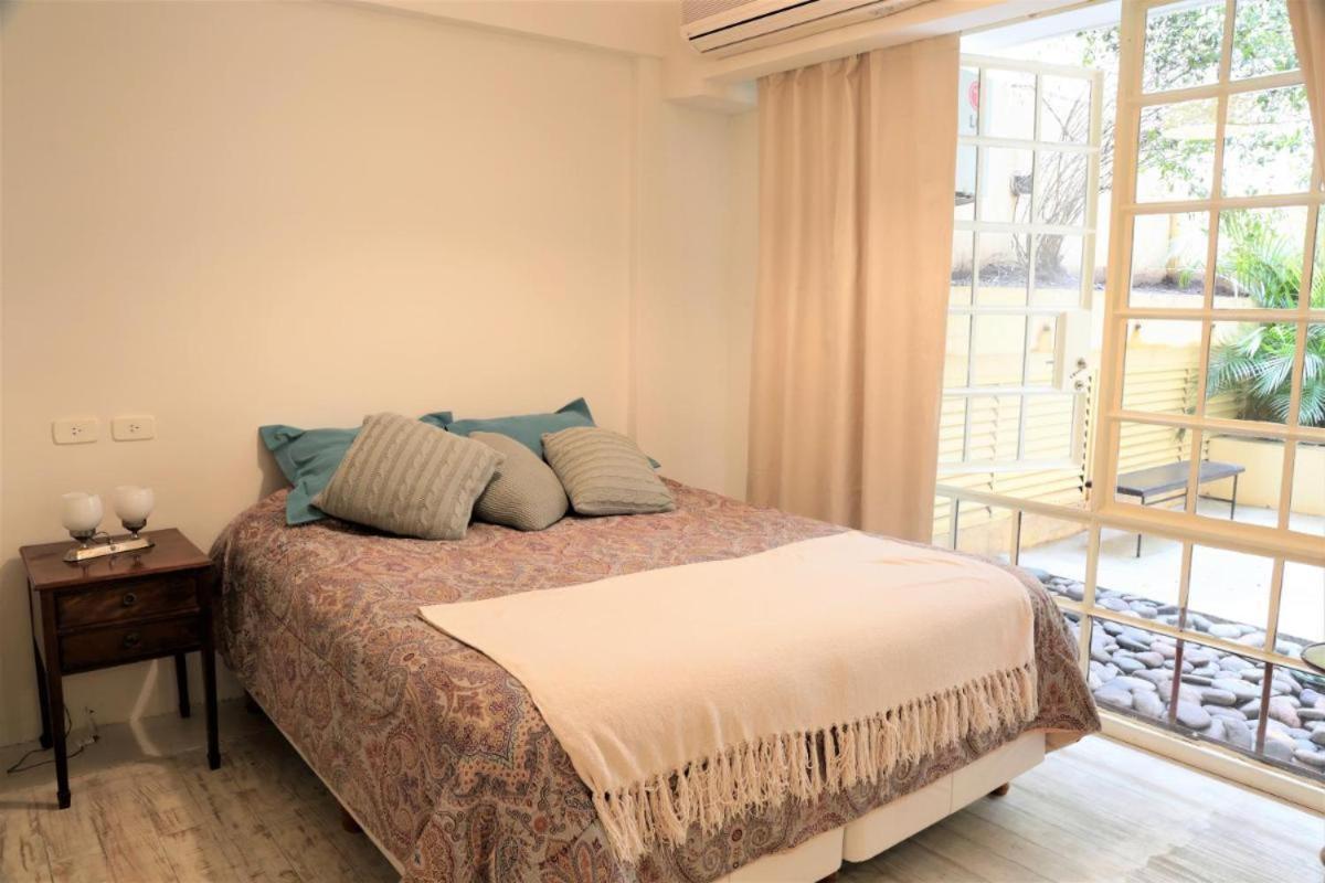 Recoleta - Av Santa Fe 1800 Apartment - Buenos Aires — Photos 2